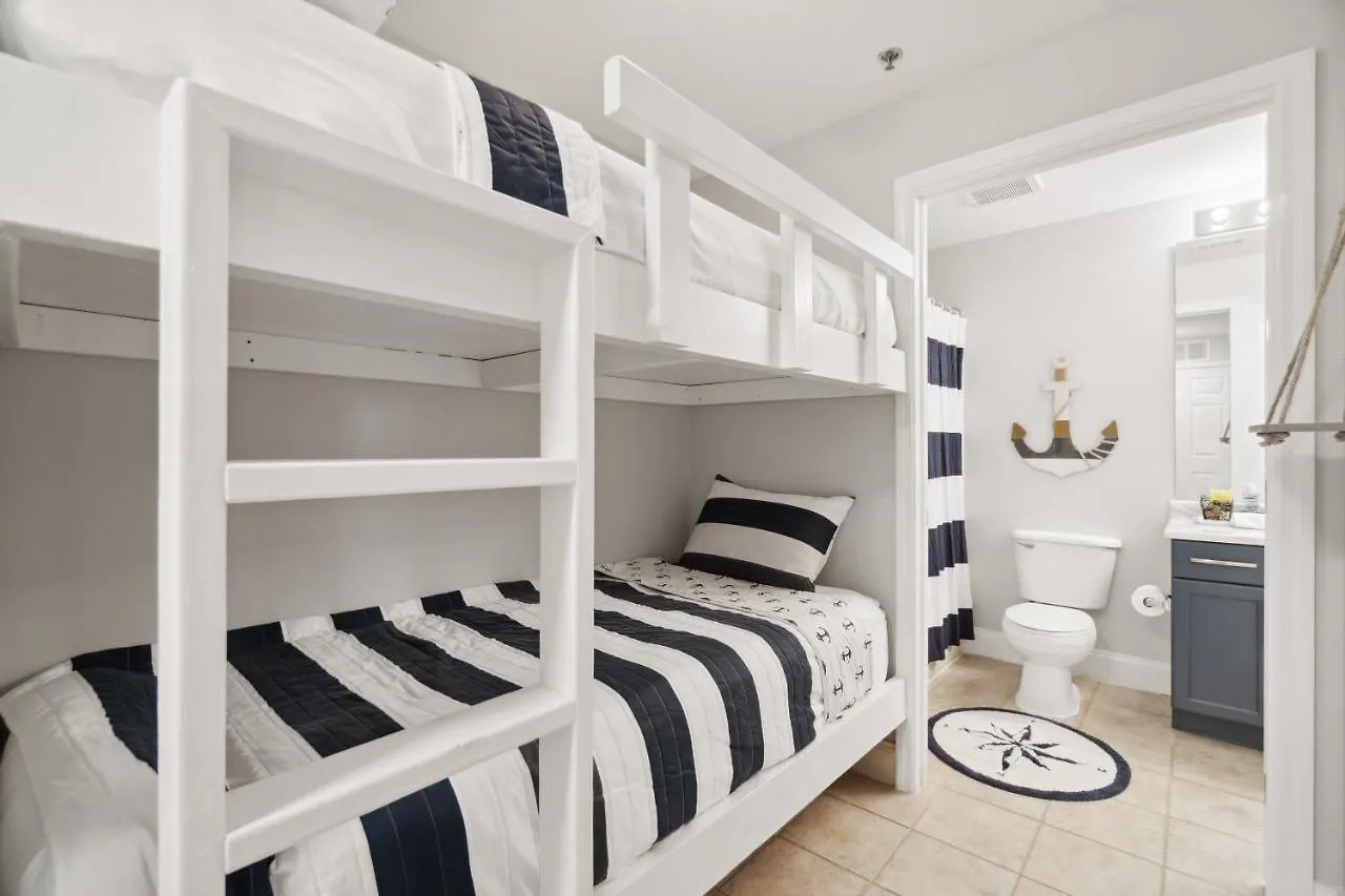 Apartment Luxury 3Bd 3Ba Plus Bunks Beach Condo! Ocean Views! Free Beach Chairs & Umbrella Service! By Dolce Vita Getaways Pcb Panama City Beach United States