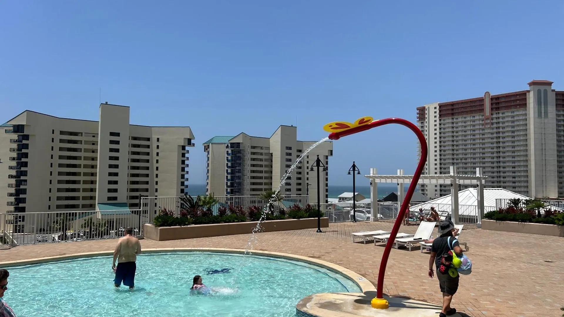Luxury 3Bd 3Ba Plus Bunks Beach Condo! Ocean Views! Free Beach Chairs & Umbrella Service! By Dolce Vita Getaways Pcb Panama City Beach United States